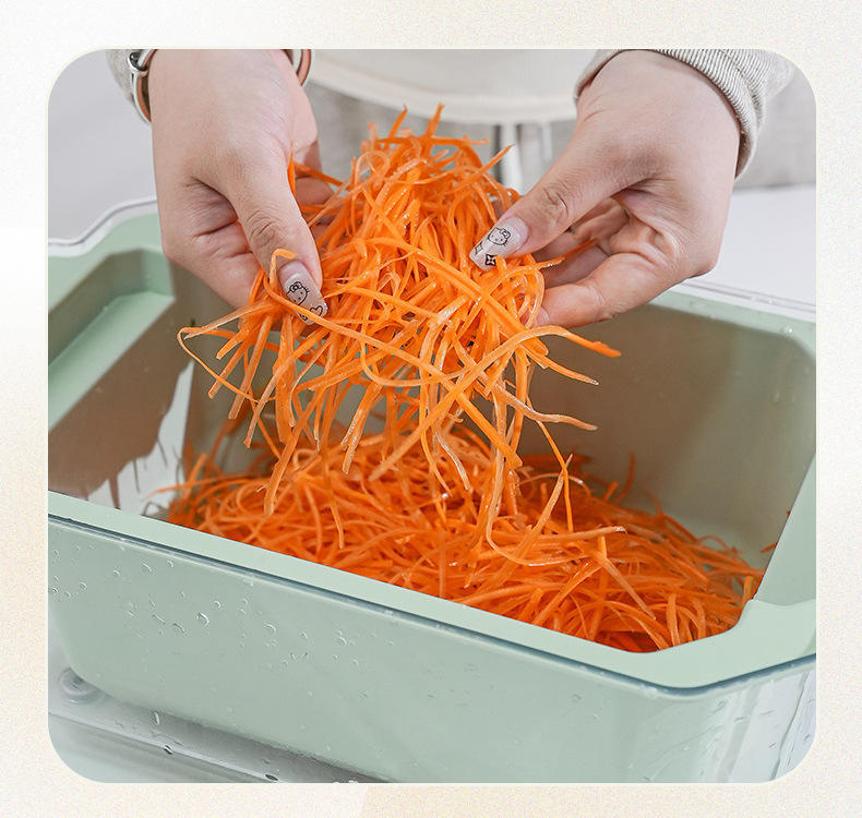 Râpe à légumes multifonction avec panier égouttoir intégré